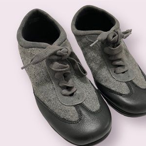 AEROSOLES Air Cushion Gray Nubuck Sneakers Size 7,Soft Leather